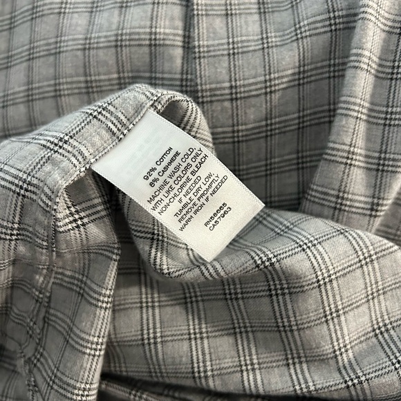 Nordstrom Gray Casual Button Down Shirt with Crisp Fabric - Picture 10 of 15